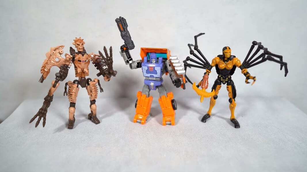 Transformers Kingdom Huffer  (30 of 37)